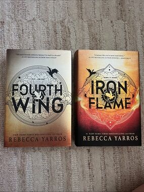 Rebecca Yarros Fourth Wing & Iron Flame Hardcover Set - Gold & Red Covers